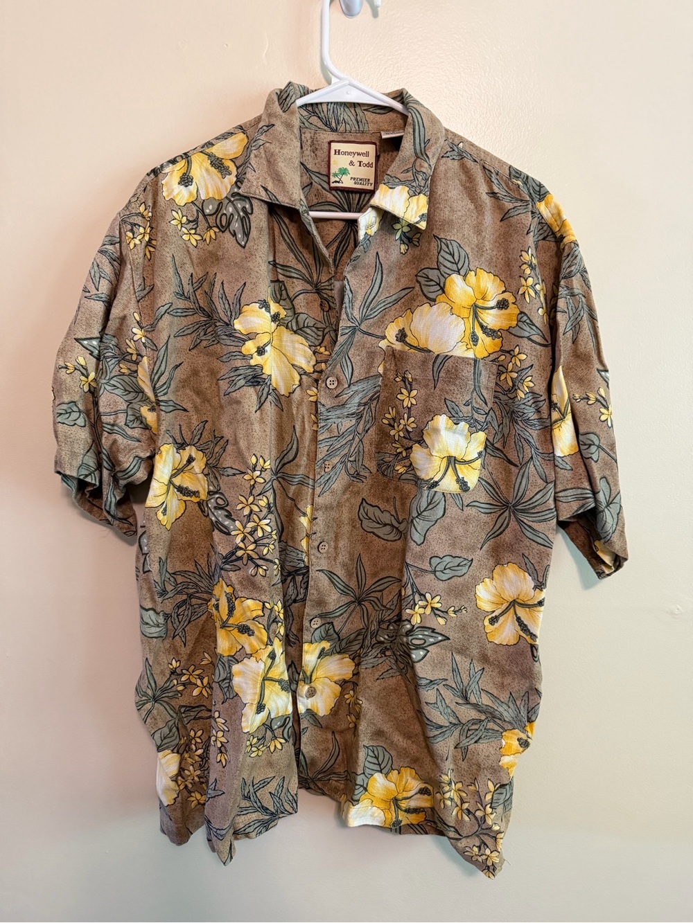 Honeywell & Todd Brown Short-Sleeve Floral Button-Down Shirt